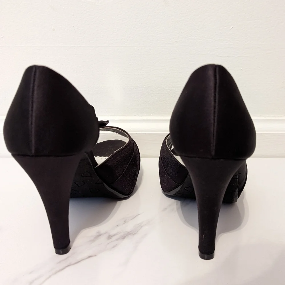 Black Bow Peep Toe Heels‎